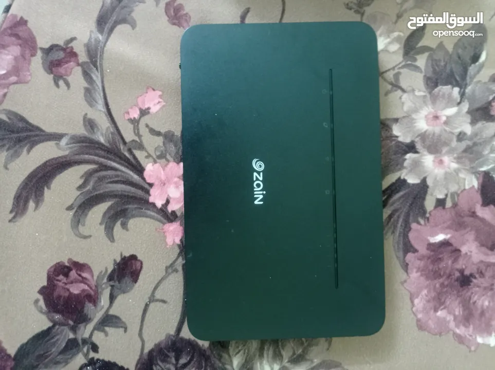 رسيفر سبايدر اشتراكات طويله وانترنت داخلي  فاي داخلي  رام 2 جيجا عده رسيفرات التوصيل صار علينا