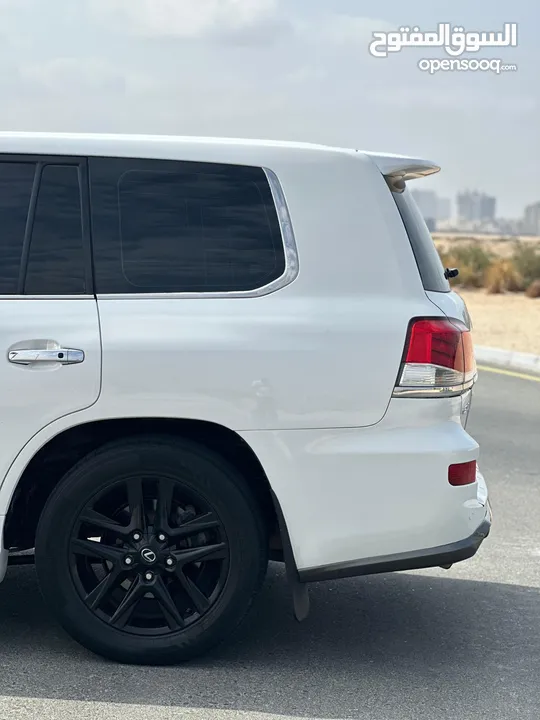 Lexus LX 570 S