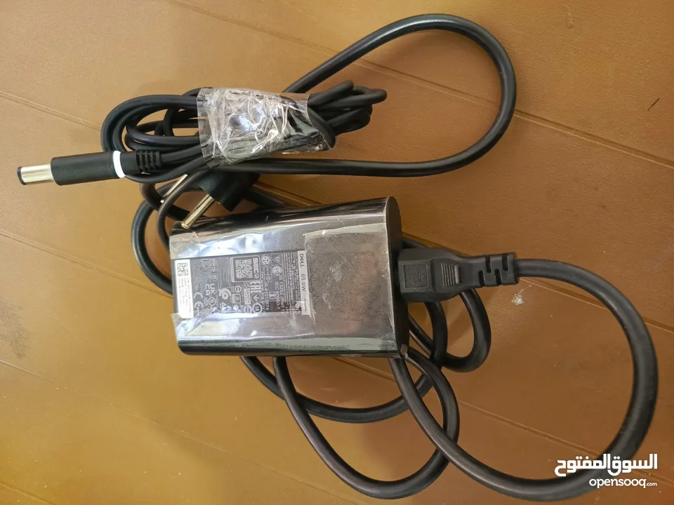 شاحن DEEL جديد غير مستخدم 65 واط