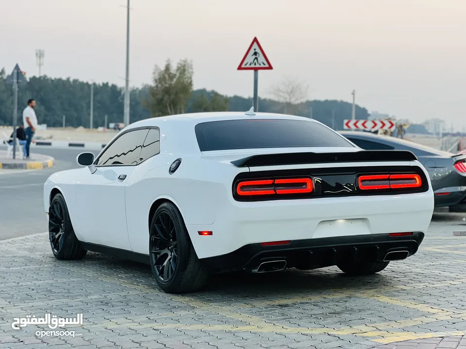 DODGE CHALLENGER R/T 2022