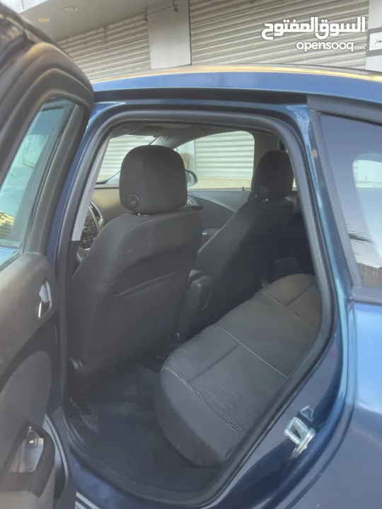 اوبل استرا 2013 للبيع