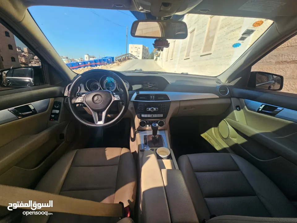 مرسيدس.  C200 فللللللللل مع. فتخه. بويه. شركه. بسعرررر حرق حرق