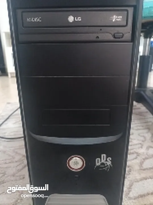 used old office computer with old lenovo monitor