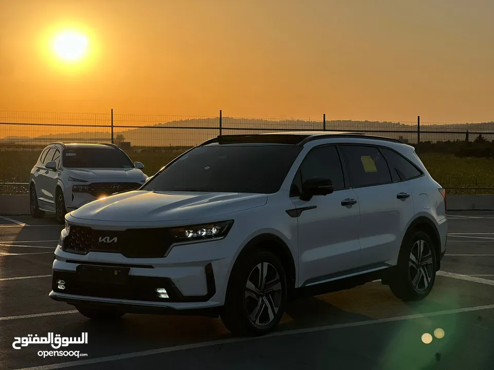 كايا سورينتو /2022 فل الفل  فتحة سقف بانوراما  4x4 ///240Hp بنزين + كهرباء  ( Haybrid) 1600cc