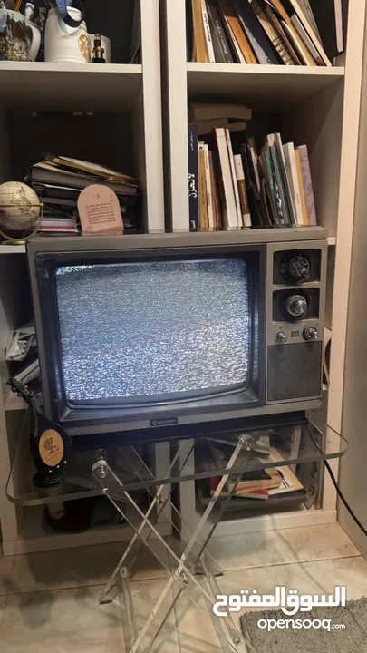 تلفزيون نادر جدا rare old antique television - rare peace قطعة نادرة جدا