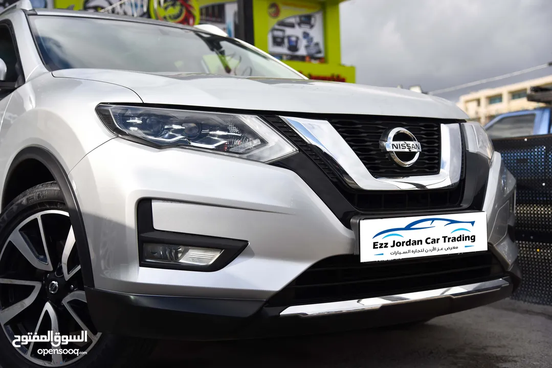 نيسان اكستريل هايبرد بحالة الوكالة Nissan X trail Hybrid 2020