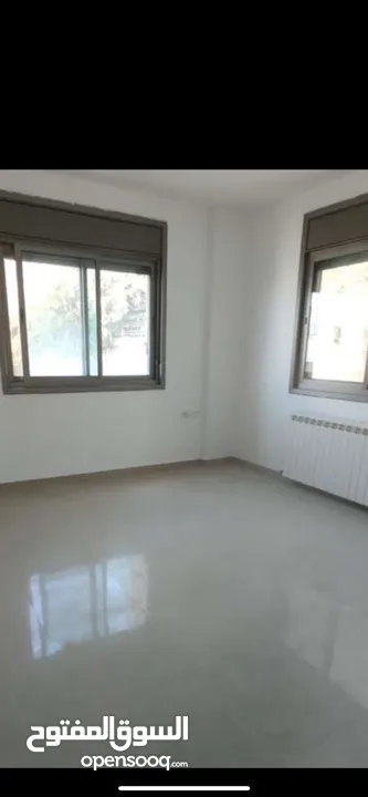 ثلاث غرف نوم غير مفروشة ام الشرايط قرب من جامع اليرموك