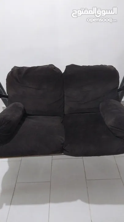 مرجيحه ثنائية بحاله الجديد مع فرش اضافي مع تندا حديد ثقيل