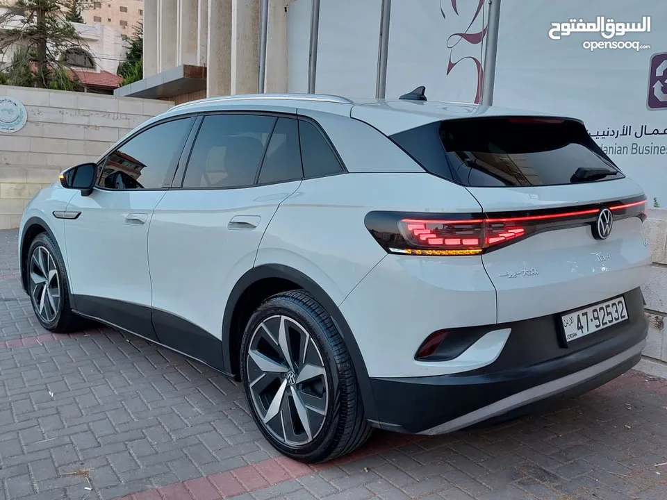 فولكسفاغن ID4  بيور بلس 2022 / قطعت 27 فقط/ فحص كاامل