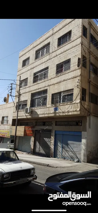 عماره للبيع بالكامل من المالك مباشرة  اربع طوابق مخازن وشقق قريبه من شركه الكهرباء وبنك الاسكان