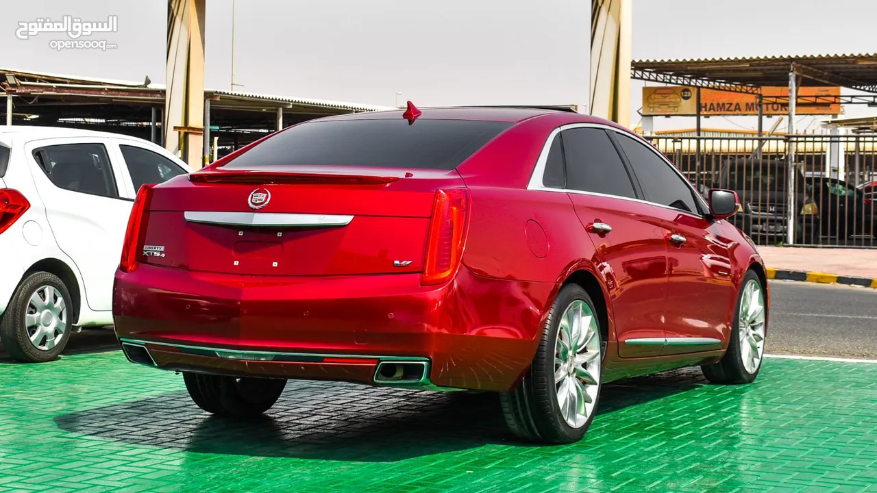 Cadillac XTS 2014 GCC Panorama