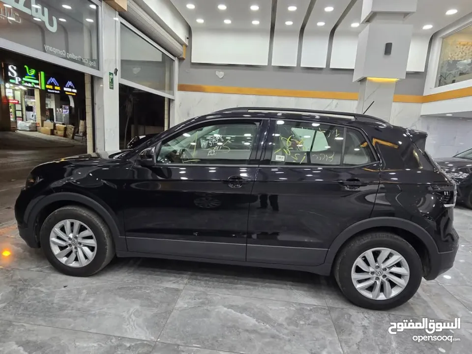 فولكسفاجن  T CROSS