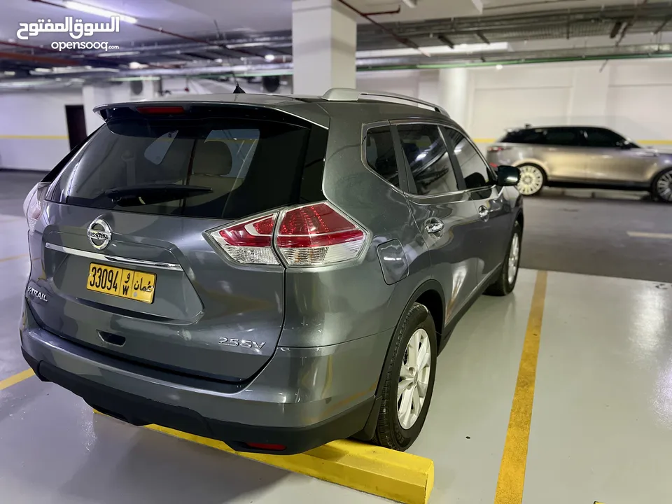 Nissan xtrail for sale  نيسان اكستريل 2015 للبيع بحالة ممتازة بدون حوادث  وكالة عمان  استخدام طبيب