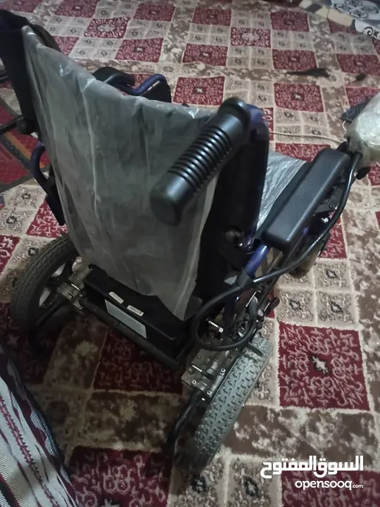 كرسي كهربائي للمعاقين جديد يمشي في الشحنه 15كيلو