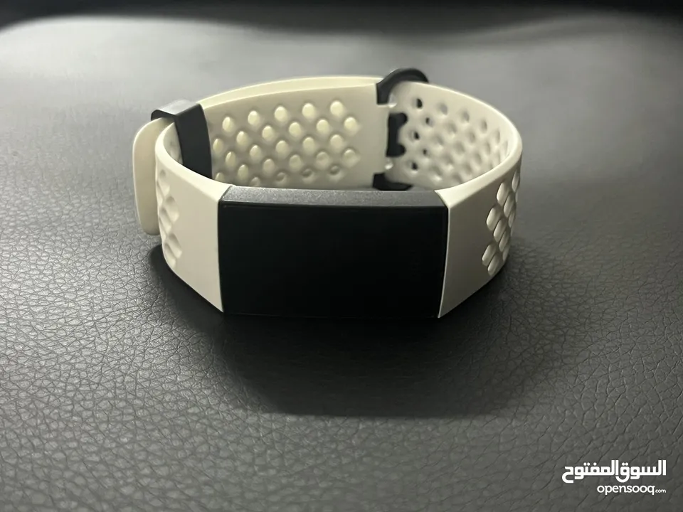 Google Fitbit Charge 4