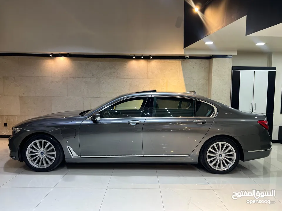 BMW 740Le 2017 وارد شركه ابو خضر مالك اول فل كامل اعلى تصنيف فحص كامل بحاله الوكاله