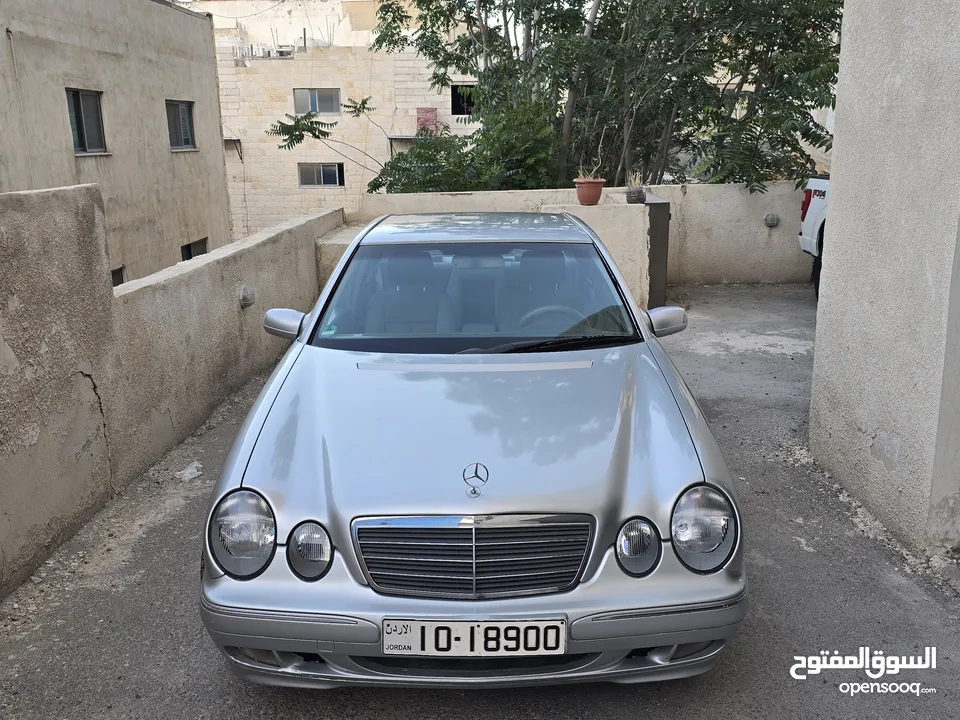 مرسيدس E200 Elegance للبيع موديل 2000 نظيفة