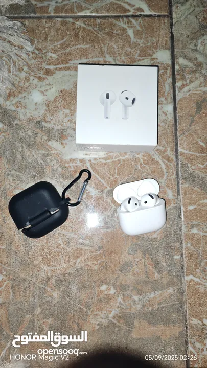شبه جديد  Airpods4 استخدام بسيط