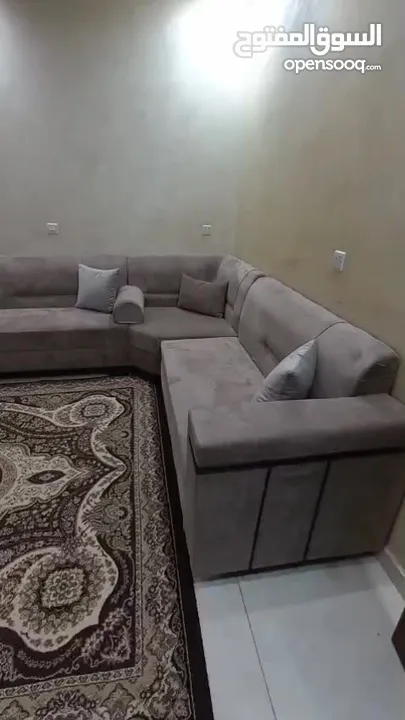 طقم كنب أستعمال اسبوعين للبيع بسعر مغري جداً  كامل التفاصيل موجودة داخل الاعلان