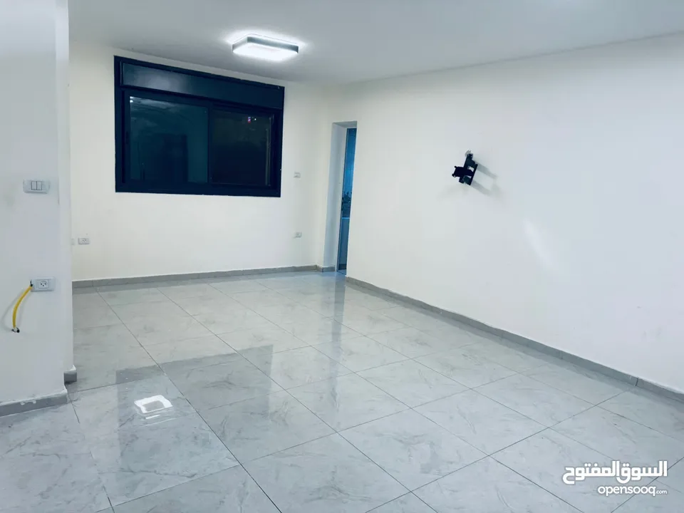شقة تشطيب جديد باول الارسال قرب الرونق