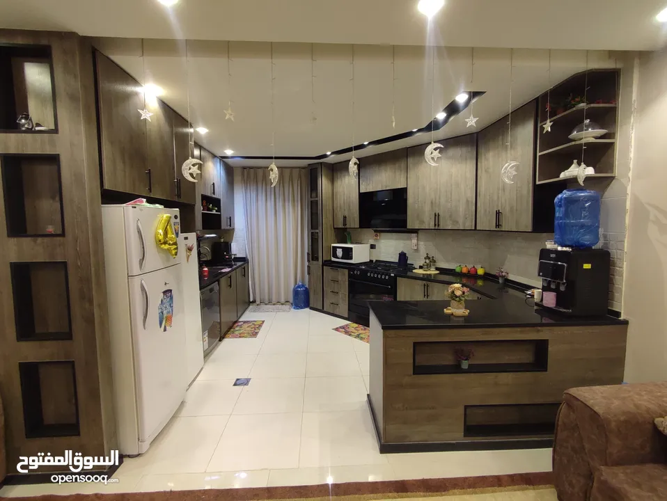 شقة طابق تسوية بناء حديث للبيع