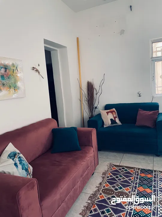 طقم كنب 9 مقاعد +بفه  بحاله ممتازه