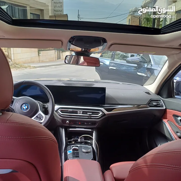 BMW I3 eDrive35L   موديل 2023 كهربا  الفئة الثالثه