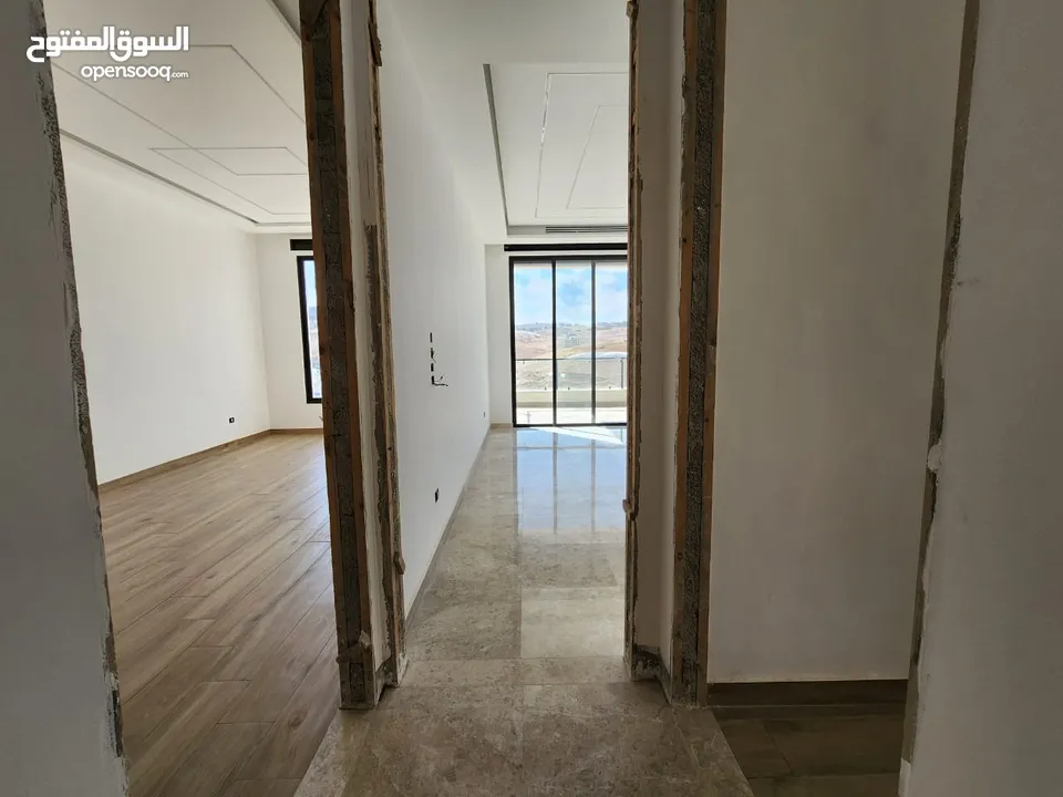 شقة أرضية مميزة في عبدون للبيع بموقع حيوي   الرقم المرجعي : 14199
