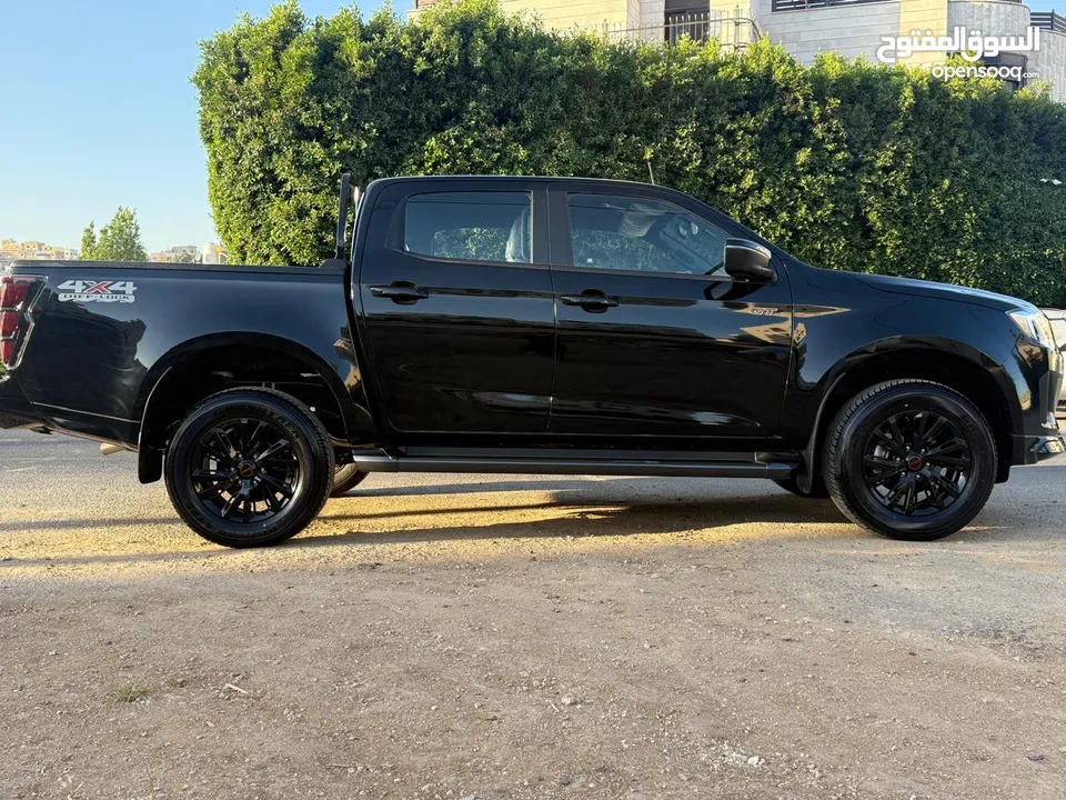 سوزو ديماكس Gt 2025 بالشكل الجديد  ‏ Isuzu D- Max 2025 GT عداد زيرو