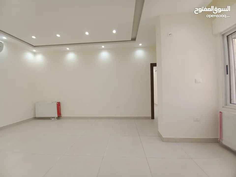 شقة غير مفروشة للايجار في الرابية  ( Property 34440 ) سنوي فقط