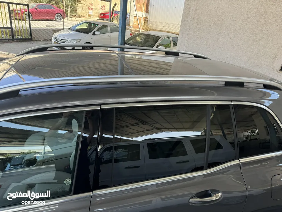 مرسيدس GLB 250 2022 (2000CC TURBO) السعر ( بدون جمرك ) المنطقة الحرة الزرقاء