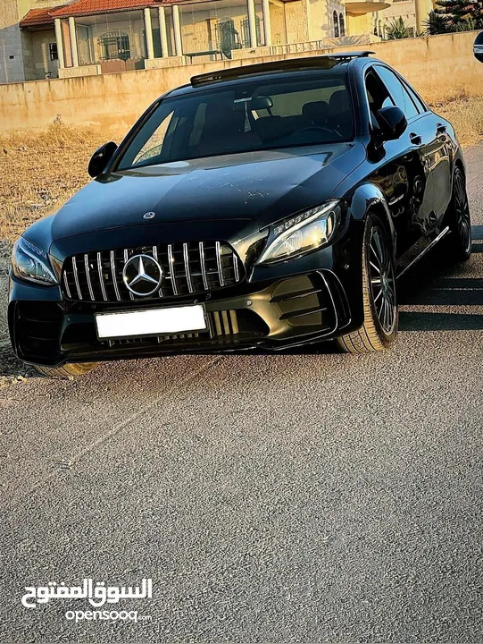 Mercedes C200 2019 (أحمد الشرمان) لتأجير سيارات الأعراس