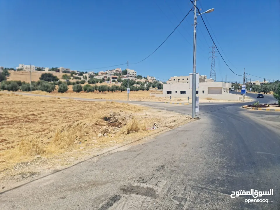 ارض للبيع 500 م في اجمل مناطق المملكه بدر الجديده (الغروس الغربي) على شارعين