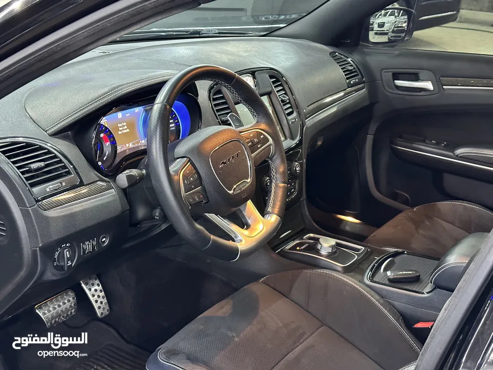 كرايزلر 300 SRT8 خليجي بحالة الوكالة 2016