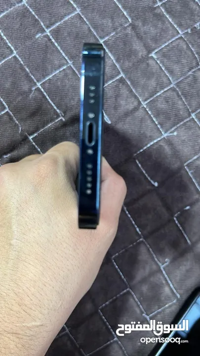 12 برو بسعر حرق