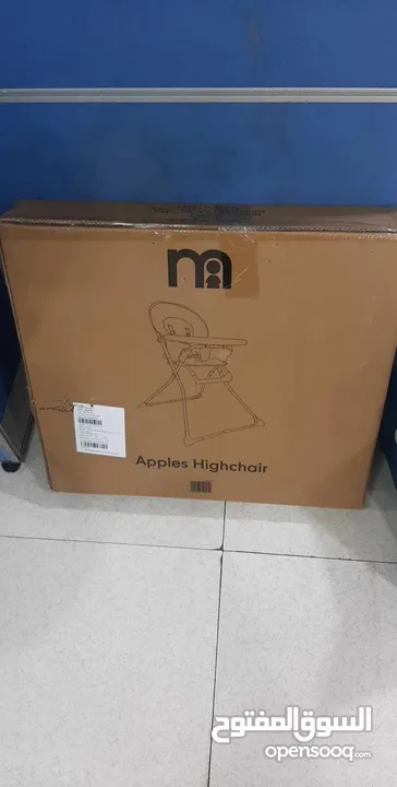 كرسي عالي برسمة تفاح من مذركير apple high chair mothercare جديد لم يستعمل نهائي رسم تفاحه