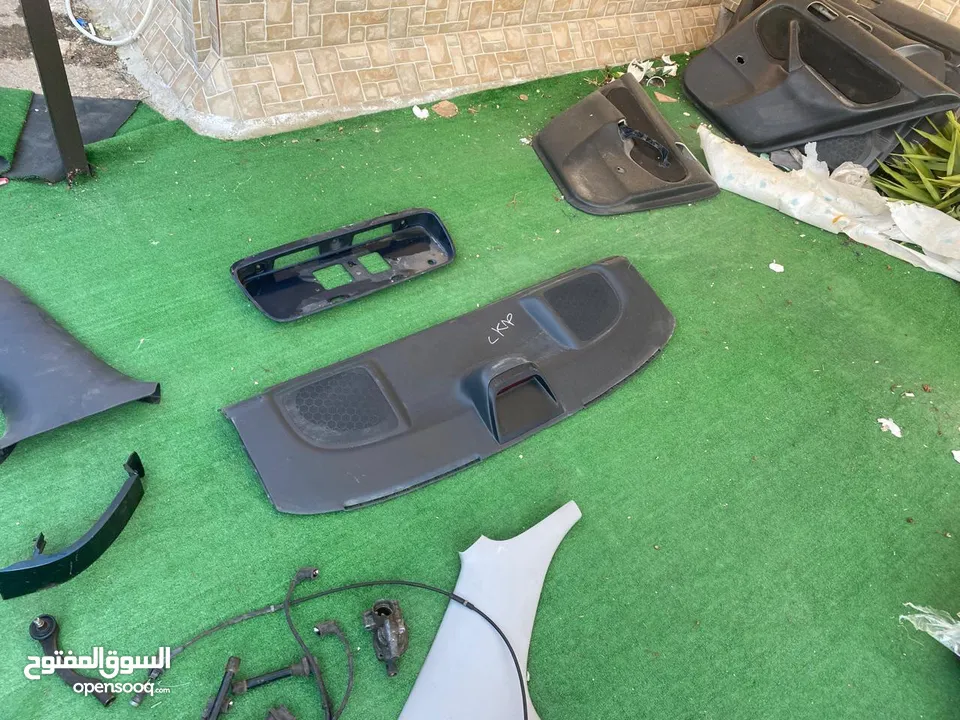 قطع هوندا سيفيك داخلية وميكانيك اصلية بحالة ممتازة موديل 96-2000 للبيع