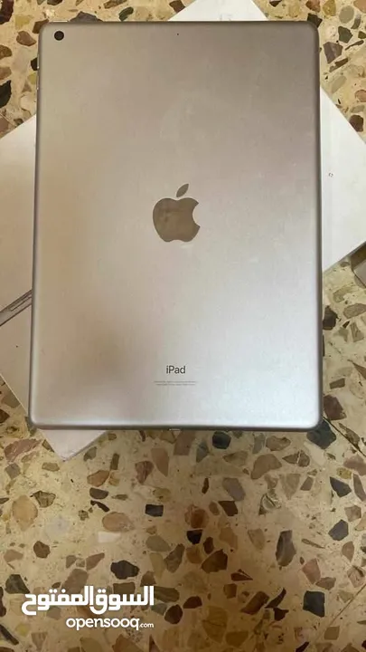 ايباد الجيل التاسع(64GB) Ipad 9 بحالة الوكالة #المساحة : 64 #السعر: ..¿ #اللون :