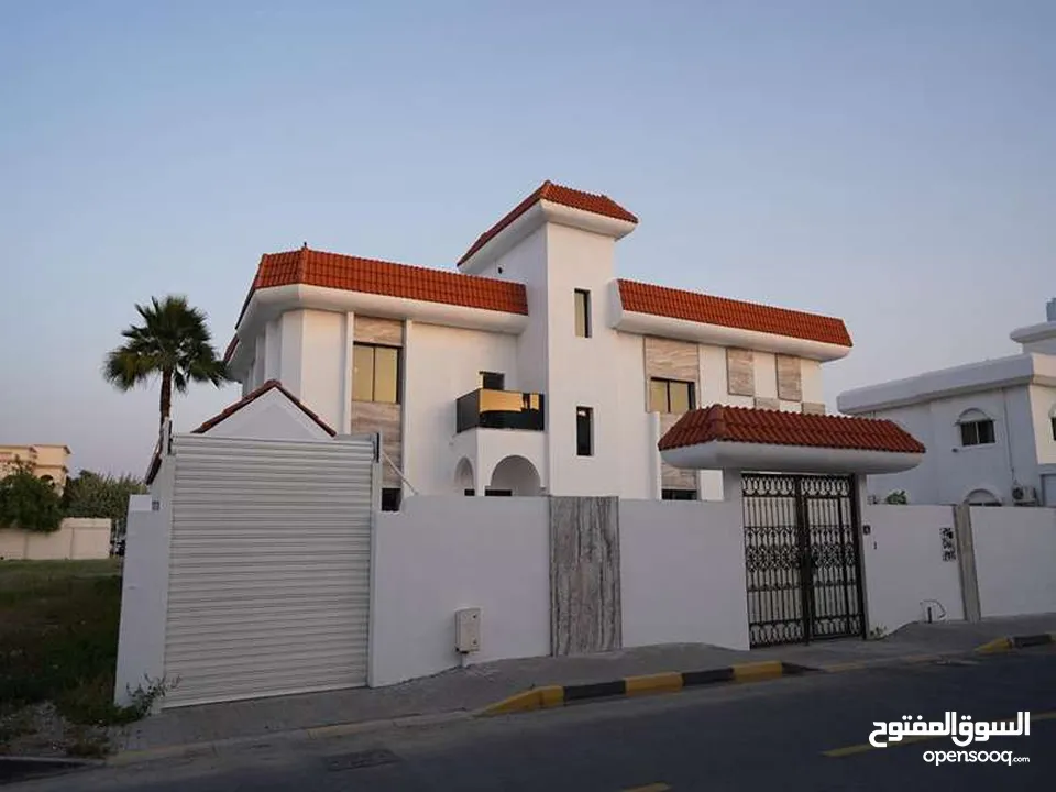 للبيع فيلا 7غرف.بمنطقه شرقان . لوكيشن مميز.مساحه واسعه .استلام فورى.