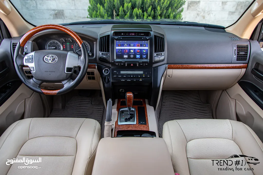 Toyota Land Cruiser Gx-r 2014 V8   السيارة بحالة الوكالة