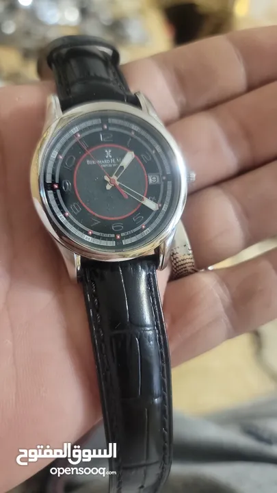 ساعات للبيع