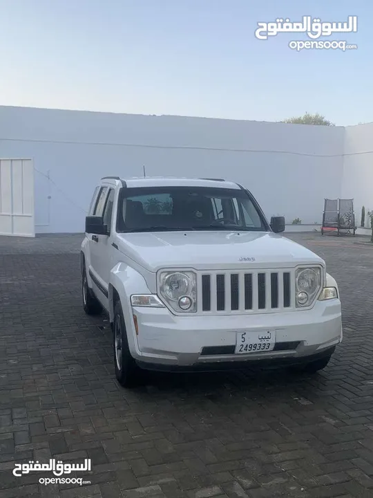 للبيع او افاري Jeep Liberty .kk