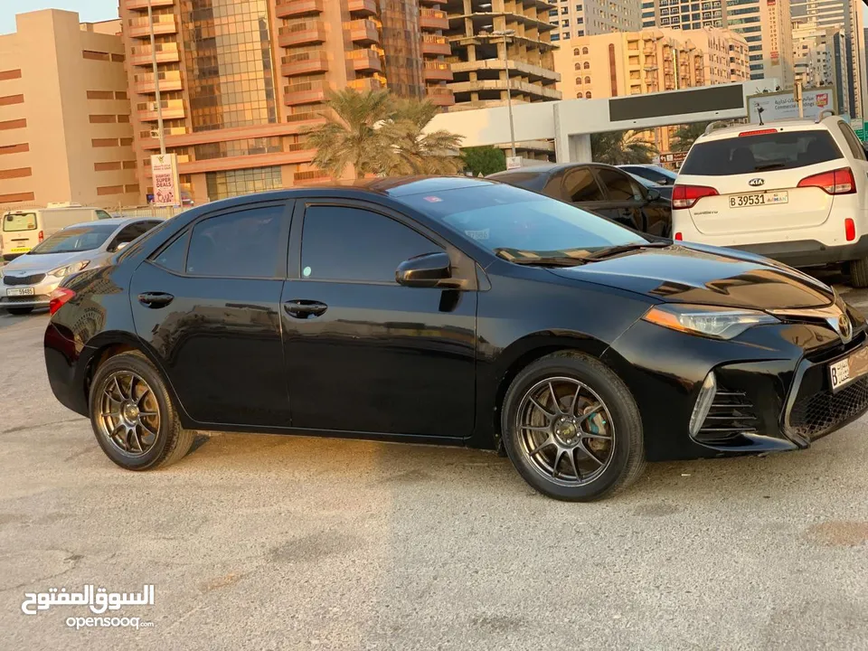 Toyota corolla LE 2019 American specs