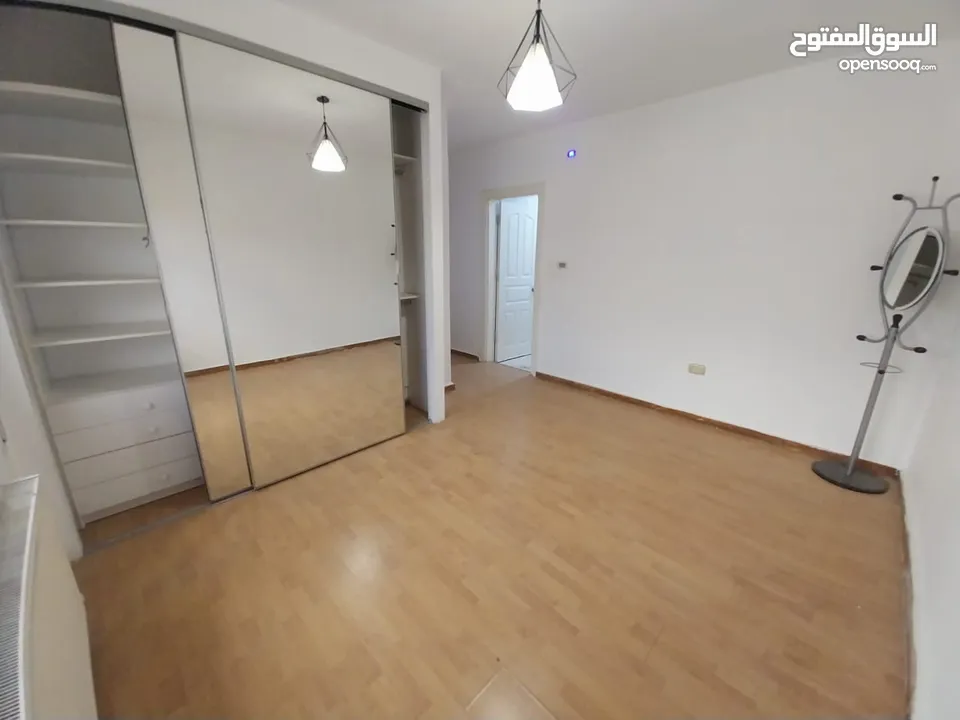Unfurnished apartment to Rent  ( Property 38822 )-174775443