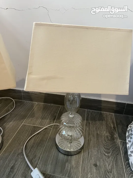 Table lamp اضاءة جانبية للطاولة