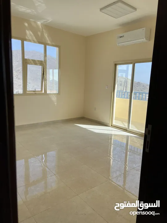 Flats (1bhk)  and shops for rent in MBZ(alhail) Fujairah