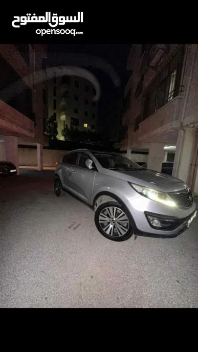 سبورتاج 2015 في الرخصة فل ما عدا فتحة فحص نخب دهان 3 قطع فقط للبيع ع الكاش فقط او بدل