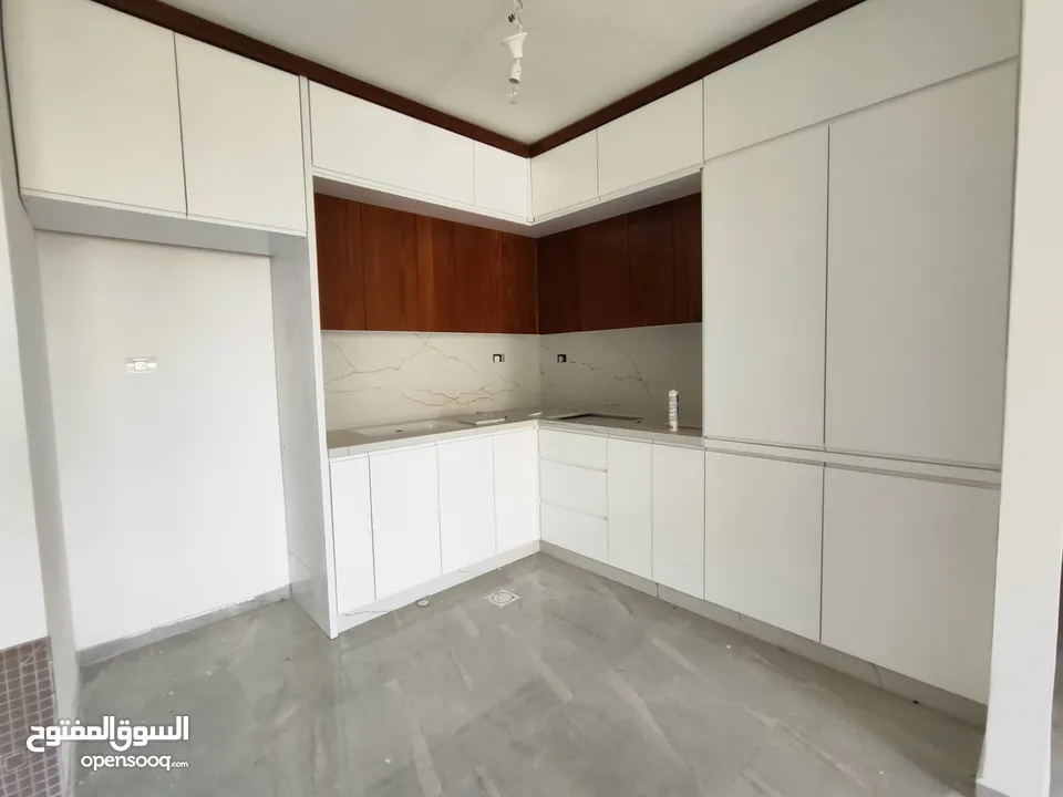 شقة جديدة غير مفروشة للإيجار – الماصيون  خلف بن أزحيمان