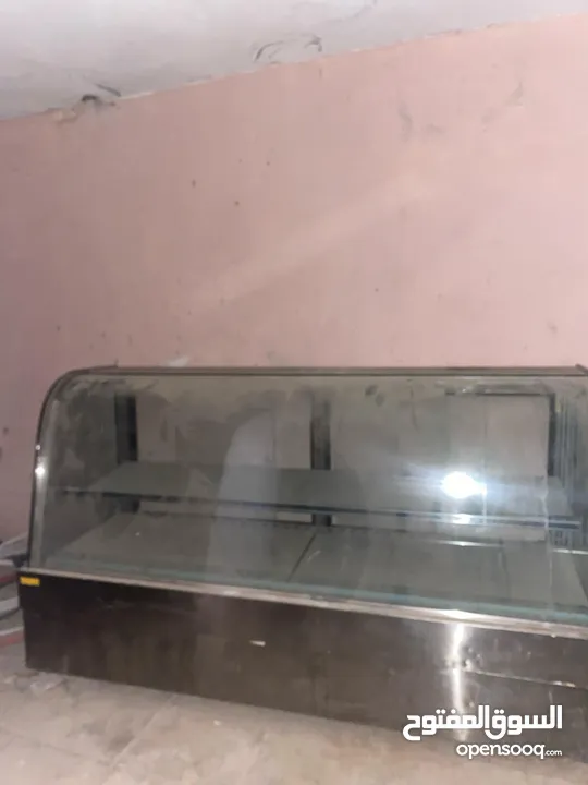 ثلاجه عرض للبيع بسعر 200