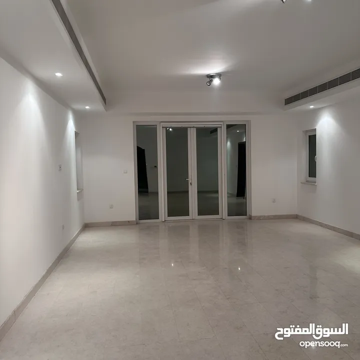 Apartment for rent/Sale in Muscat Hills  شقة للإيجار او البيع في مسقط هيلز